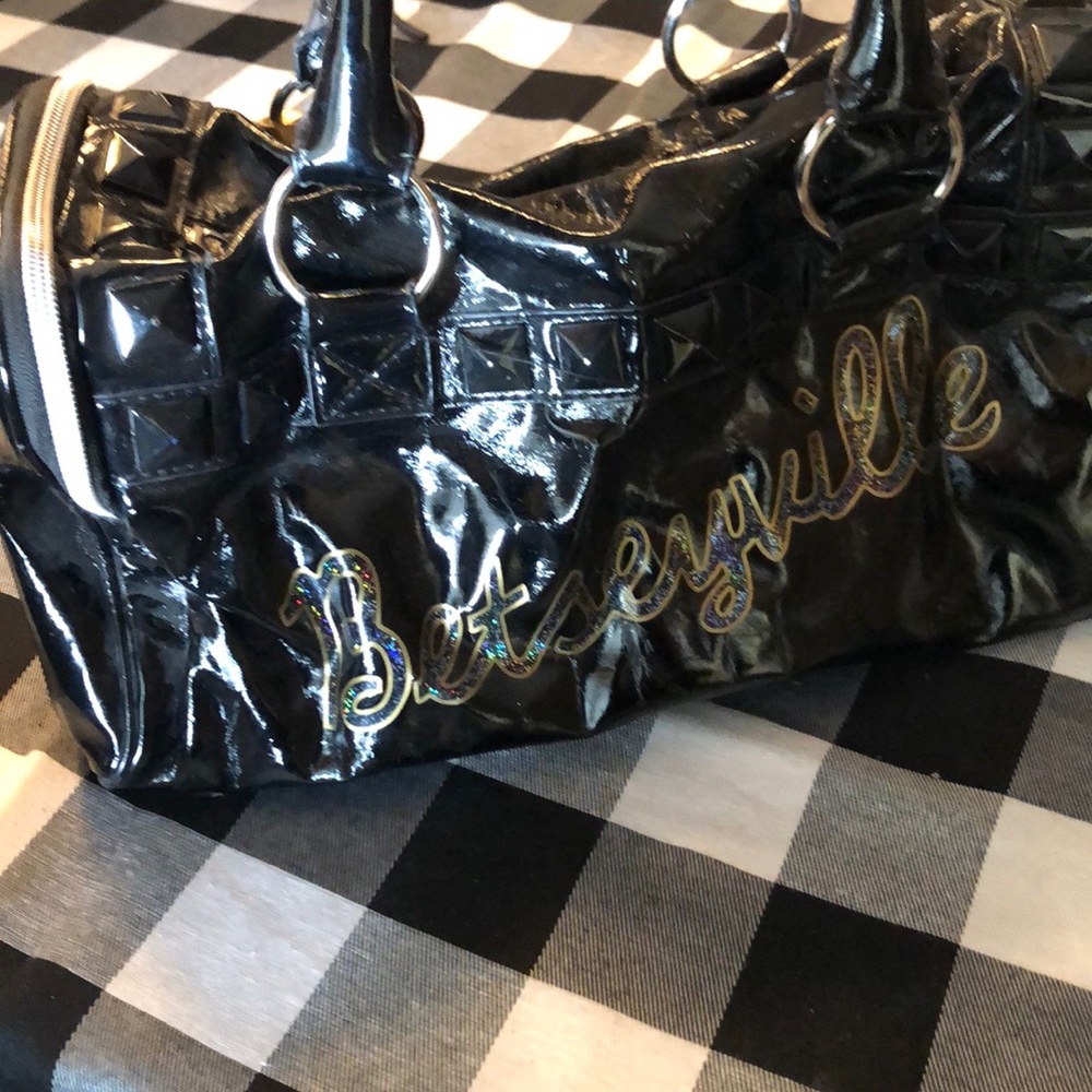 Handbag - Picture 2 of 3